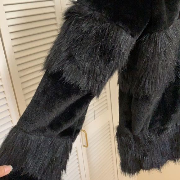 80% OFF UEC n: Philanthropy Harlan Faux Fur Jacket Long Sleeve - Picture 8 of 10